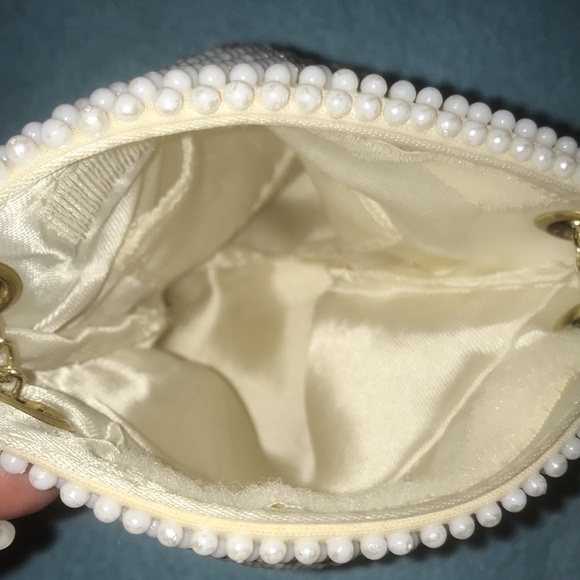 WALBORG vintage hand beaded pearl wristlet with gold chain NEW - Picture 4 of 11